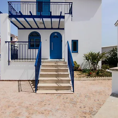 Phaedrus Living: Garden Ayios Therissos Apartment